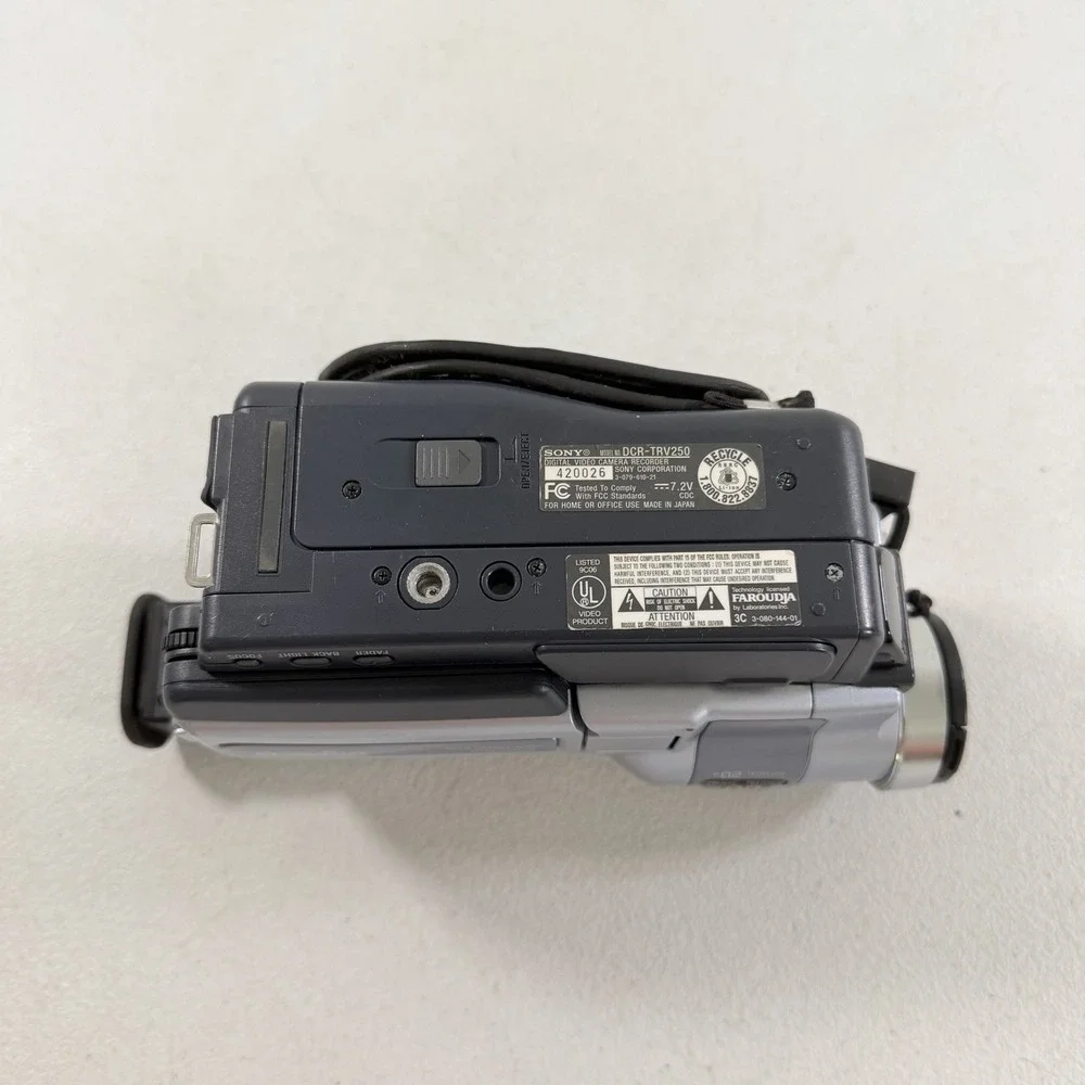 Sony Digital Handycam DCR-TRV250 Nightshot FOR PARTS/REPAIR Read Description